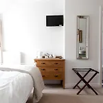 Belmont Konukevi