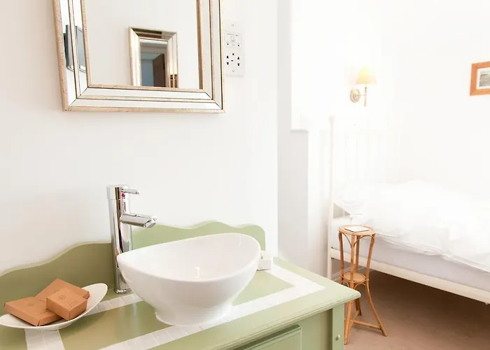 Belmont Guest house 4*