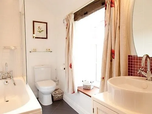 Guest house Belmont 4*